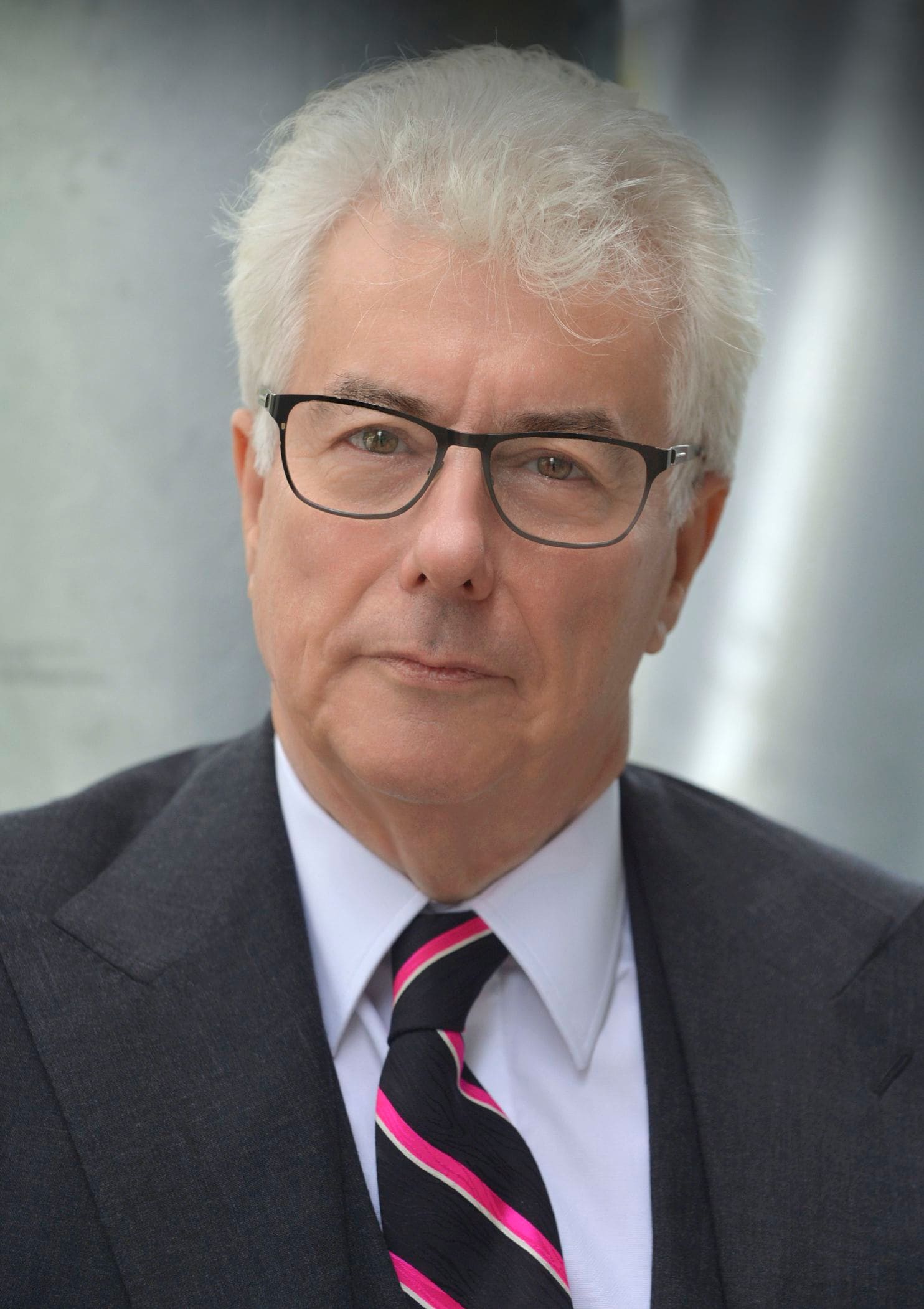 Ken Folet